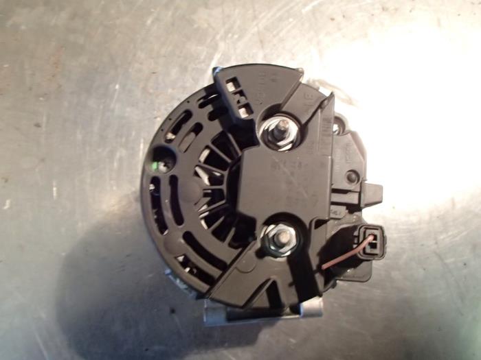 Dynamo van een Renault Scénic I (JA) 1.6 16V 2000
