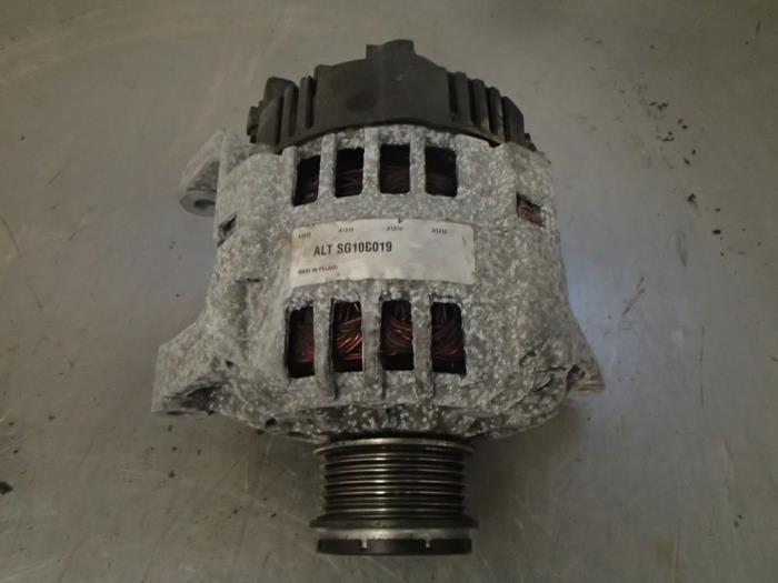 Dynamo van een Renault Scénic I (JA) 1.9 dTi 2000