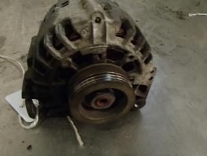 Gebruikte Dynamo Renault Clio II (BB/CB) 1.2 16V Prijs € 40,00 Margeregeling aangeboden door Autosloopbedrijf Jan Pronk B.V.