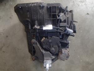 Gebruikte Versnellingsbak Ford Focus 1 2.0 16V Prijs € 200,00 Margeregeling aangeboden door Autosloopbedrijf Jan Pronk B.V.