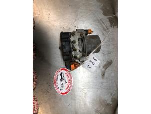 Gebruikte ABS Pomp Honda Shuttle (RA) 2.3i LS,ES 16V Prijs € 100,00 Margeregeling aangeboden door Autosloopbedrijf Jan Pronk B.V.