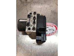 Gebruikte ABS Pomp Ford Mondeo Prijs € 60,00 Margeregeling aangeboden door Autosloopbedrijf Jan Pronk B.V.