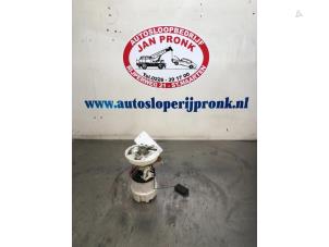Gebruikte Benzinepomp Volvo V50 (MW) 1.8 16V Prijs € 60,00 Margeregeling aangeboden door Autosloopbedrijf Jan Pronk B.V.
