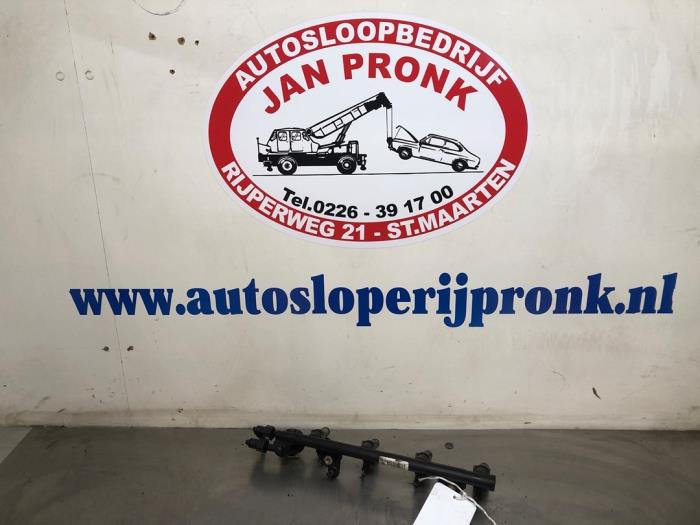 Gebruikte Injector brug Ford Ka I 1.3i Prijs € 50,00 Margeregeling aangeboden door Autosloopbedrijf Jan Pronk B.V.