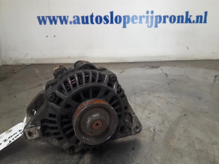 Gebruikte Dynamo Mitsubishi Galant (EA/EC) 2.0 16V Prijs € 40,00 Margeregeling aangeboden door Autosloopbedrijf Jan Pronk B.V.