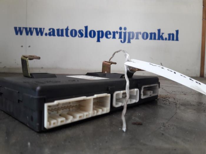 Gebruikte Computer Verlichting Volvo V40 (VW) 2.0 16V Prijs € 50,00 Margeregeling aangeboden door Autosloopbedrijf Jan Pronk B.V.