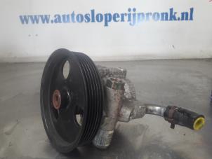 Gebruikte Stuurpomp Renault Laguna II (BG) 1.6 16V Prijs € 40,00 Margeregeling aangeboden door Autosloopbedrijf Jan Pronk B.V.