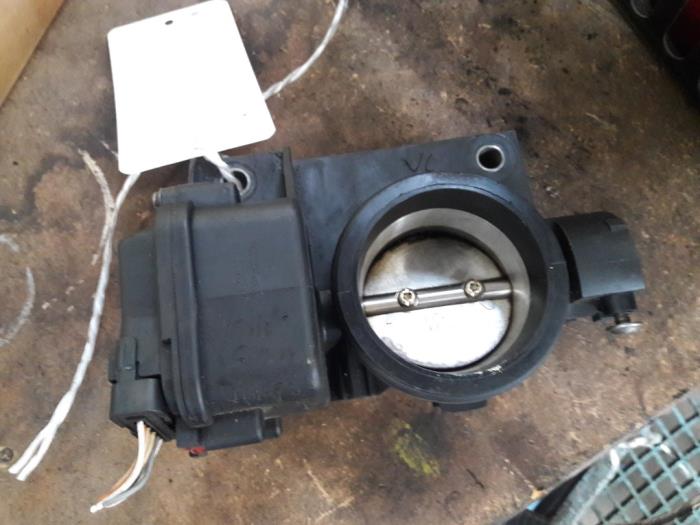 Gebruikte Gasklephuis Renault Laguna II (BG) 1.8 16V Prijs € 75,00 Margeregeling aangeboden door Autosloopbedrijf Jan Pronk B.V.