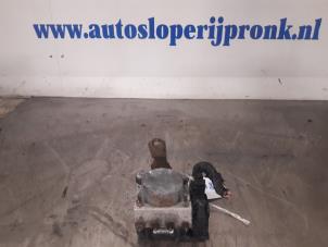 Gebruikte ABS Pomp Peugeot 205 II (20A/C) 1.4 Prijs € 60,00 Margeregeling aangeboden door Autosloopbedrijf Jan Pronk B.V.