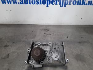 Gebruikte Waterpomp Renault Megane III Berline (BZ) 1.6 16V Prijs € 40,00 Margeregeling aangeboden door Autosloopbedrijf Jan Pronk B.V.
