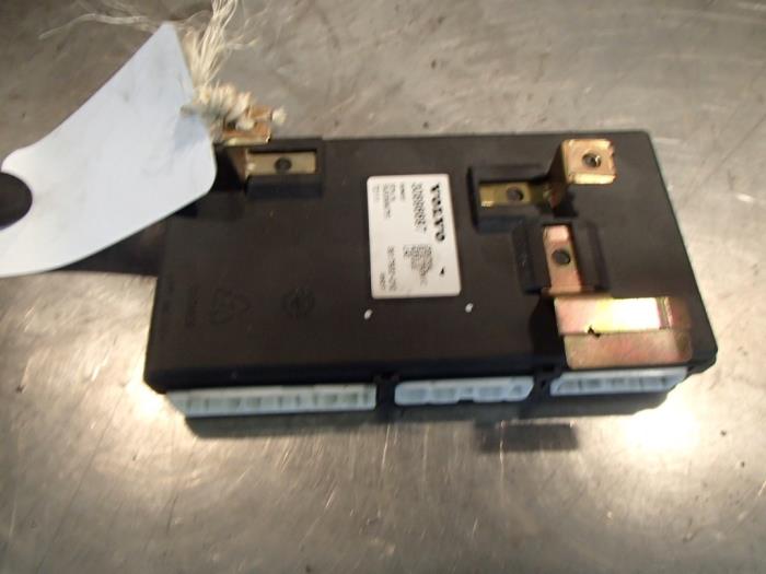 Gebruikte Computer Verlichting Volvo V40 (VW) 1.8 16V Prijs € 60,00 Margeregeling aangeboden door Autosloopbedrijf Jan Pronk B.V.