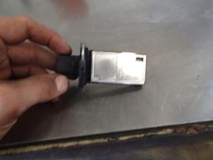 Gebruikte Luchtmassameter Ford Mondeo IV 2.0 TDCi 140 16V Prijs € 40,00 Margeregeling aangeboden door Autosloopbedrijf Jan Pronk B.V.