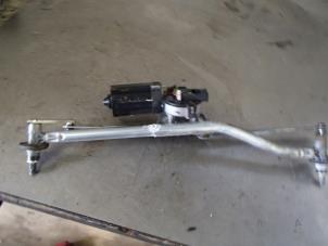 Gebruikte Ruitenwis Mechaniek BMW 3 serie (E46/4) 318i Prijs € 40,00 Margeregeling aangeboden door Autosloopbedrijf Jan Pronk B.V.