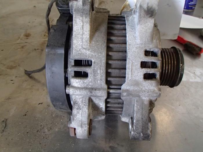 Gebruikte Dynamo Ford Mondeo IV 2.0 TDCi 140 16V Prijs € 75,00 Margeregeling aangeboden door Autosloopbedrijf Jan Pronk B.V.