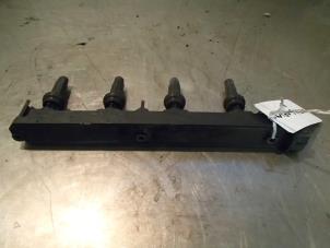 Gebruikte Bobine Peugeot 407 (6D) 2.2 16V Prijs € 40,00 Margeregeling aangeboden door Autosloopbedrijf Jan Pronk B.V.