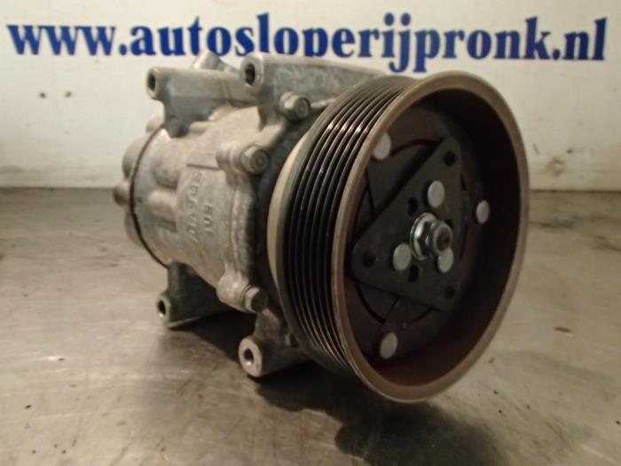 Gebruikte Aircopomp Renault Clio III (BR/CR) 1.2 16V TCe 100 Prijs € 100,00 Margeregeling aangeboden door Autosloopbedrijf Jan Pronk B.V.