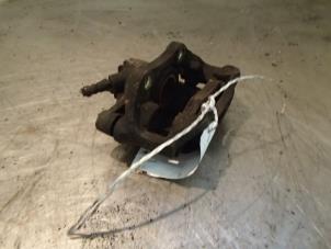 Gebruikte Remklauw (Tang) rechts-voor Peugeot 206 (2A/C/H/J/S) 1.6 XS,XT Prijs € 30,00 Margeregeling aangeboden door Autosloopbedrijf Jan Pronk B.V.