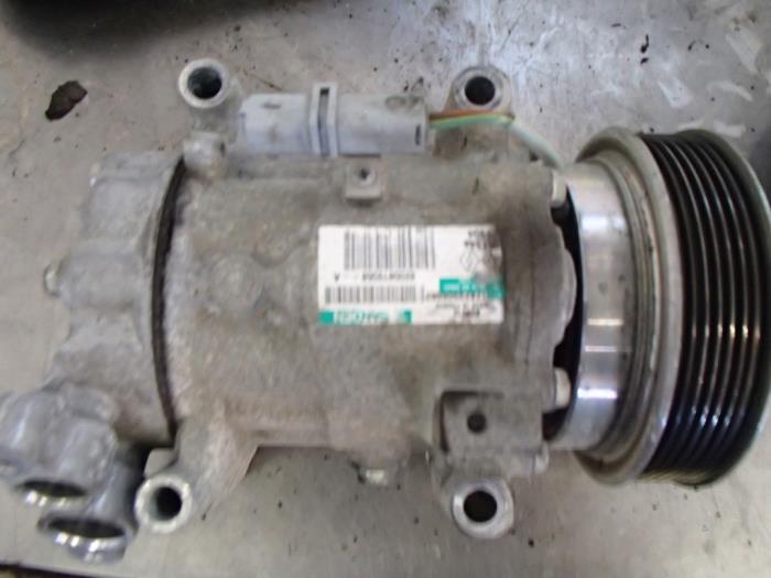 Gebruikte Aircopomp Renault Clio III (BR/CR) 1.2 16V TCe 100 Prijs € 100,00 Margeregeling aangeboden door Autosloopbedrijf Jan Pronk B.V.