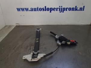 Gebruikte Ruitmechaniek 4Deurs rechts-voor Hyundai Sonata 2.7 V6 24V Prijs € 40,00 Margeregeling aangeboden door Autosloopbedrijf Jan Pronk B.V.