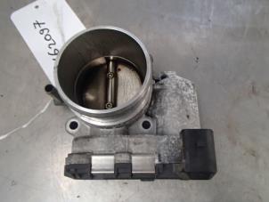 Gebruikte Gasklephuis Skoda Octavia Combi (1U5) 1.8 20V Turbo Prijs € 50,00 Margeregeling aangeboden door Autosloopbedrijf Jan Pronk B.V.