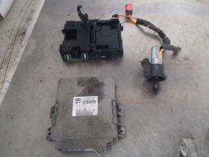 Gebruikte Computer Motormanagement Peugeot 206 (2A/C/H/J/S) 1.4 XR,XS,XT,Gentry Prijs € 100,00 Margeregeling aangeboden door Autosloopbedrijf Jan Pronk B.V.