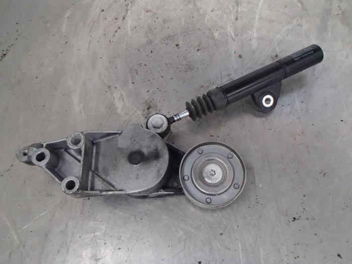 Gebruikte Spanrol Multiriem Skoda Octavia Prijs € 25,00 Margeregeling aangeboden door Autosloopbedrijf Jan Pronk B.V.