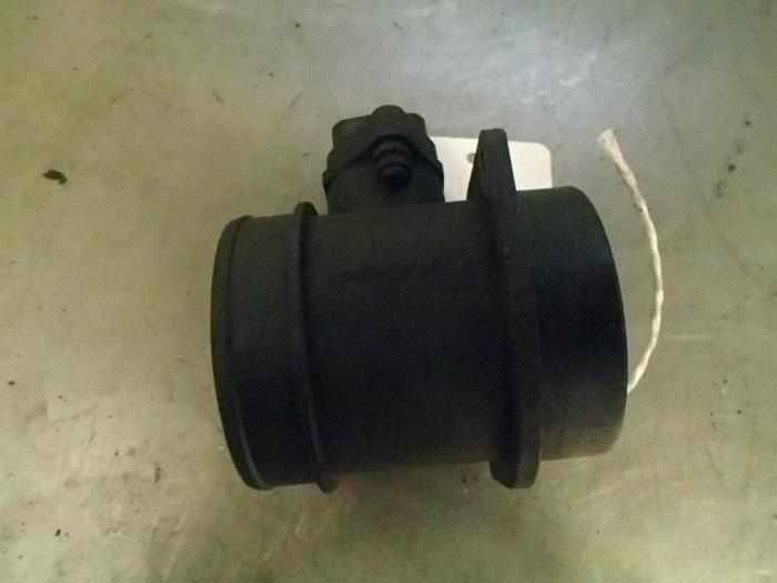 Gebruikte Luchtmassameter Volvo V70 (GW/LW/LZ) 2.5 TDI Prijs € 40,00 Margeregeling aangeboden door Autosloopbedrijf Jan Pronk B.V.