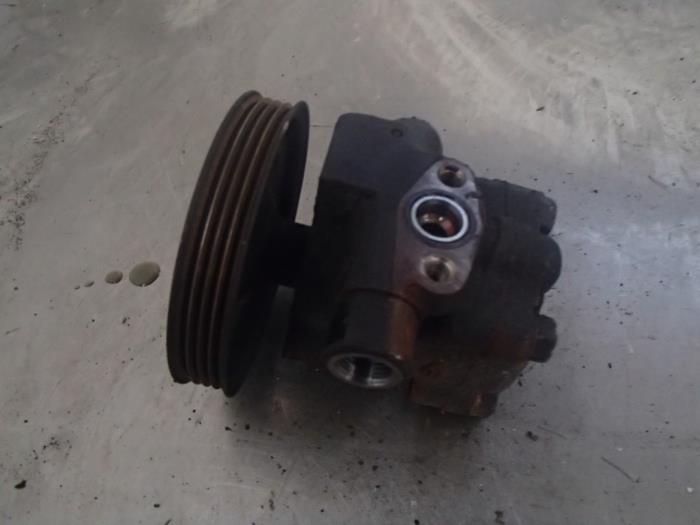 Gebruikte Pomp Servo Hyundai H-1/H-200 2.5 Tdi Prijs € 50,00 Margeregeling aangeboden door Autosloopbedrijf Jan Pronk B.V.