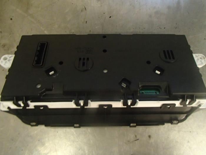 Instrumentenpaneel van een Daihatsu Cuore (L251/271/276) 1.0 12V DVVT 2006