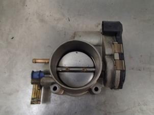 Gebruikte Gasklephuis Volkswagen Passat 4Motion (3B3) 2.8 V6 30V Prijs € 75,00 Margeregeling aangeboden door Autosloopbedrijf Jan Pronk B.V.