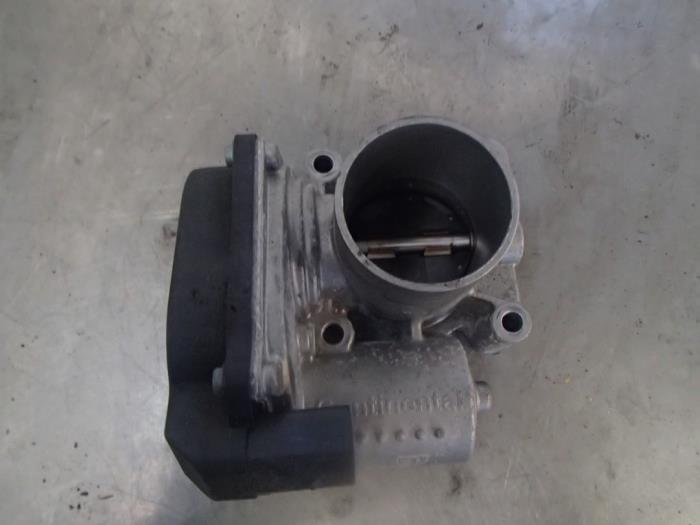 Gebruikte Gasklephuis Volkswagen Polo IV (9N1/2/3) 1.2 12V Prijs € 75,00 Margeregeling aangeboden door Autosloopbedrijf Jan Pronk B.V.