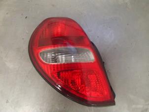 Gebruikte Achterlicht links Daihatsu Sirion/Storia (M1) 1.3 16V DVVT Sport Prijs € 25,00 Margeregeling aangeboden door Autosloopbedrijf Jan Pronk B.V.