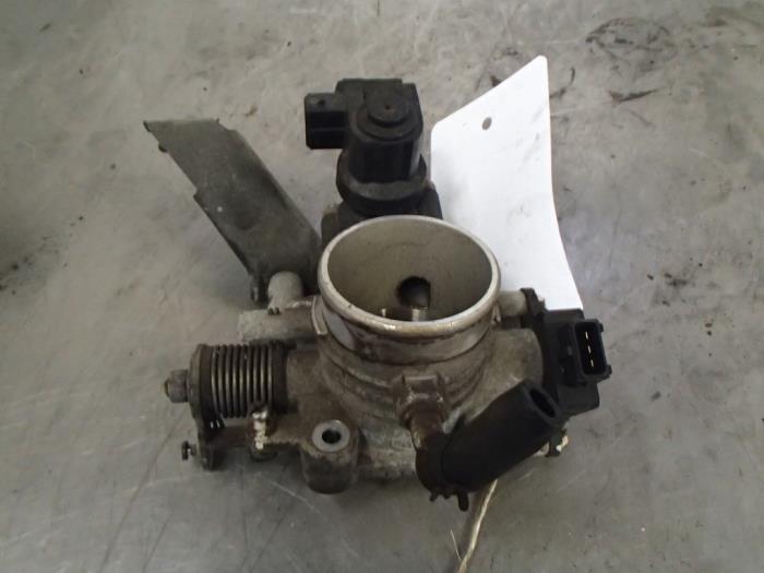 Gebruikte Gasklephuis Kia Rio (DC22/24) 1.3 RS,LS Prijs € 35,00 Margeregeling aangeboden door Autosloopbedrijf Jan Pronk B.V.