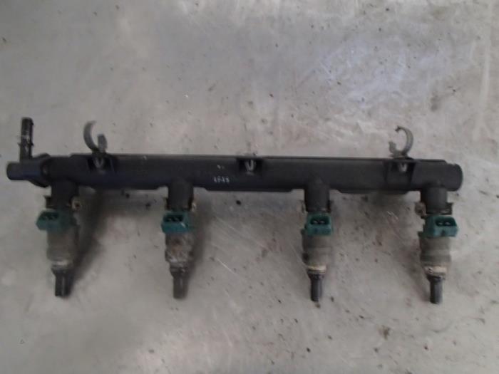 Gebruikte Injector brug Kia Rio (DC22/24) 1.3 Prijs € 50,00 Margeregeling aangeboden door Autosloopbedrijf Jan Pronk B.V.