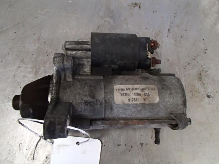 Startmotor van een Ford Focus 1 Wagon 1.8 16V 2000