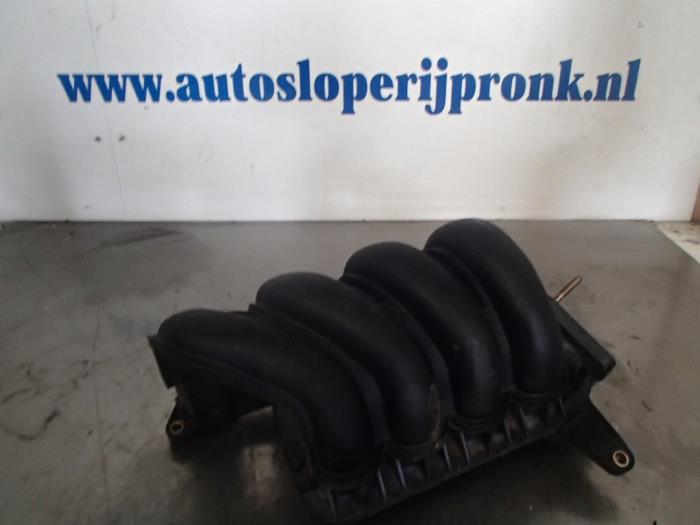 Gebruikte Spruitstuk Inlaat Toyota Celica (ZZT230/231) 1.8i 16V Prijs € 75,00 Margeregeling aangeboden door Autosloopbedrijf Jan Pronk B.V.