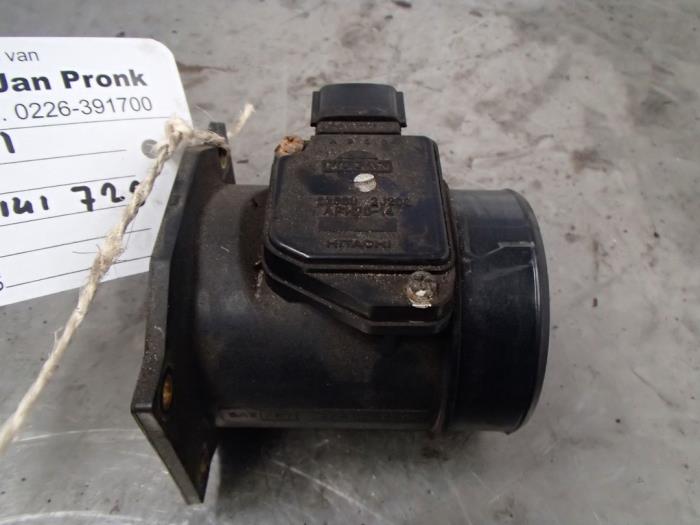 Gebruikte Luchtmassameter Nissan Primera (P11) 2.0 SRi 16V Prijs € 40,00 Margeregeling aangeboden door Autosloopbedrijf Jan Pronk B.V.