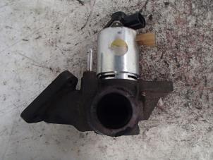 Gebruikte EGR Klep Saab 9-5 Estate (YS3E) 3.0 TiD V6 24V Prijs € 50,00 Margeregeling aangeboden door Autosloopbedrijf Jan Pronk B.V.