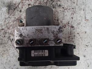 Gebruikte ABS Pomp Renault Megane II (BM/CM) 1.9 dCi 120 Prijs € 100,00 Margeregeling aangeboden door Autosloopbedrijf Jan Pronk B.V.