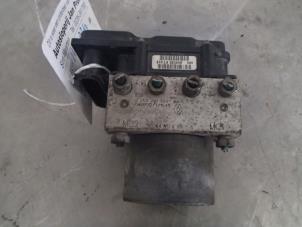 Gebruikte ABS Pomp Renault Megane II Grandtour (KM) 1.5 dCi 80 Prijs € 125,00 Margeregeling aangeboden door Autosloopbedrijf Jan Pronk B.V.