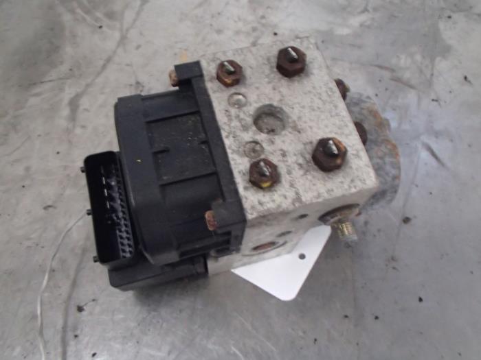 Gebruikte ABS Pomp Rover 45 1.6 16V Prijs € 75,00 Margeregeling aangeboden door Autosloopbedrijf Jan Pronk B.V.