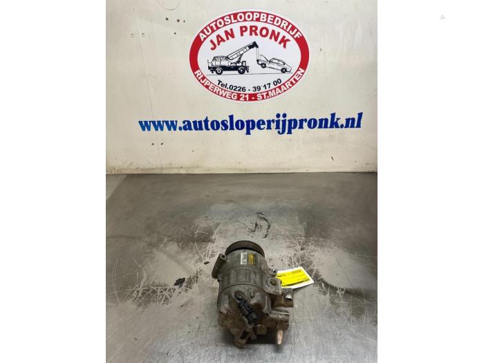 Gebruikte Aircopomp Volkswagen Golf V (1K1) 1.6 Prijs € 75,00 Margeregeling aangeboden door Autosloopbedrijf Jan Pronk B.V.