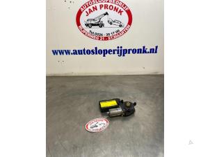 Gebruikte Motor electrisch raam Audi A8 (D3) 3.7 V8 40V Quattro Prijs € 40,00 Margeregeling aangeboden door Autosloopbedrijf Jan Pronk B.V.