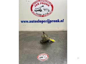 Gebruikte Hoofdremcilinder Volvo V70 (SW) 2.3 T5 20V Prijs € 30,00 Margeregeling aangeboden door Autosloopbedrijf Jan Pronk B.V.