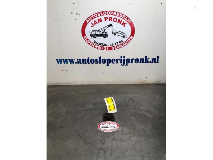 Gebruikte Module ontsteking Volkswagen Golf II (19E) 1.8i Prijs € 25,00 Margeregeling aangeboden door Autosloopbedrijf Jan Pronk B.V.