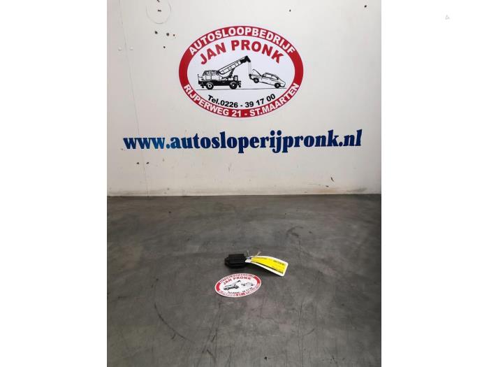 Gebruikte Ontstekingsmodule Volkswagen Golf II (19E) 1.8 GTI 16V Prijs € 25,00 Margeregeling aangeboden door Autosloopbedrijf Jan Pronk B.V.