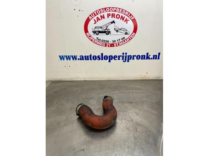 Gebruikte Intercooler Slang Mercedes Sprinter 5t (906.15/906.25) 513 CDI 16V Prijs € 30,00 Margeregeling aangeboden door Autosloopbedrijf Jan Pronk B.V.