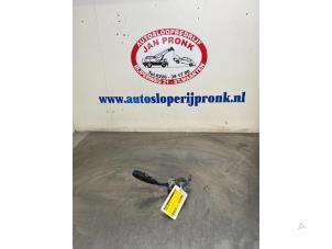 Gebruikte Ruitenwis Schakelaar Mercedes Sprinter 5t (906.15/906.25) 513 CDI 16V Prijs € 30,00 Margeregeling aangeboden door Autosloopbedrijf Jan Pronk B.V.