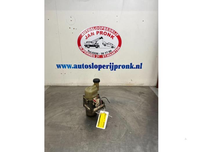 Gebruikte Servopomp Dacia Logan MCV II/III/Sandero Wagon 0.9 TCE 12V Prijs € 150,00 Margeregeling aangeboden door Autosloopbedrijf Jan Pronk B.V.