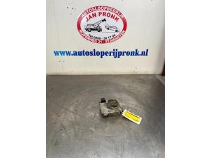 Gebruikte Gasklephuis Opel Astra H (L48) 1.6 16V Twinport Prijs € 40,00 Margeregeling aangeboden door Autosloopbedrijf Jan Pronk B.V.